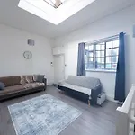 Stylish Apartments - Steps From Hyde Park & Paddington Station