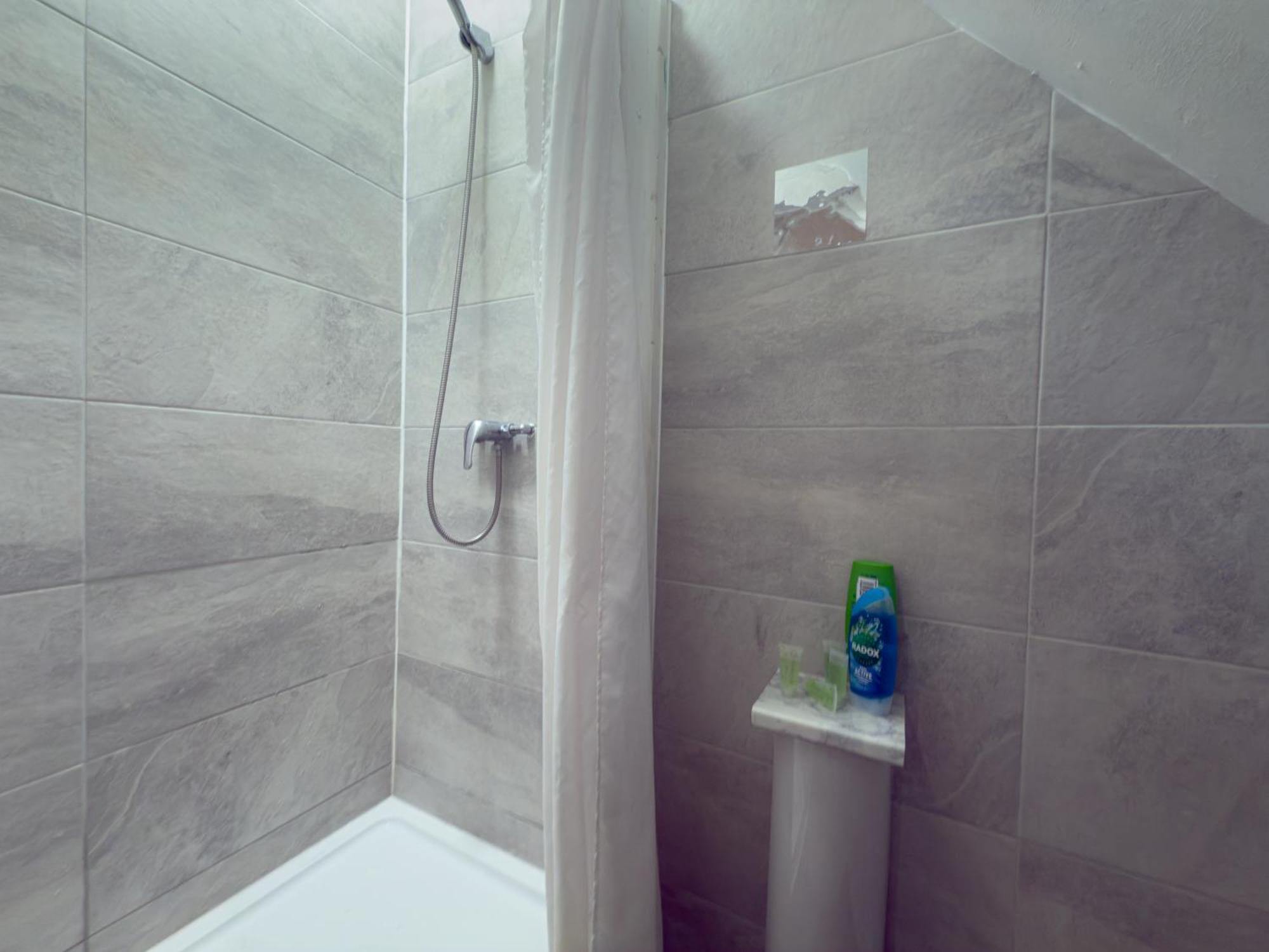 Stylish - Steps From Hyde Park & Paddington Station Londra